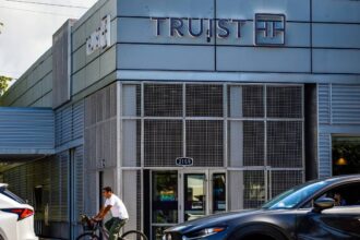 Truist Bank Near Me: Closest Branch Locations And ATMs